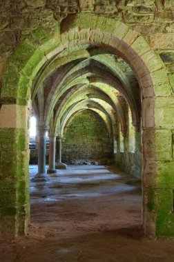 Dorter 'ın iç manzarası, ya da eski manastır yatakhanesi. Battle, Doğu Sussex, İngiltere. 15 Mayıs 2024. 