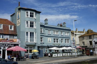 The Cutter, Hastings, Doğu Sussex, İngiltere 'de geleneksel bir İngiliz sahil barı. 17 Mayıs 2024. 