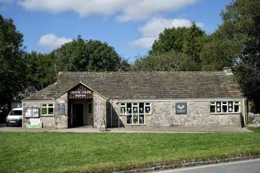 Malham ziyaretçi merkezi Malham, Yorkshire Dales, İngiltere. 14 Ağustos 2024. 