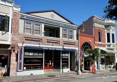 Napa Valley Burger Company, 1885 yılında inşa edilen Sausalito 'nun en eski tuğla binasında. Sausalito, California, ABD. Eylül 2024. 