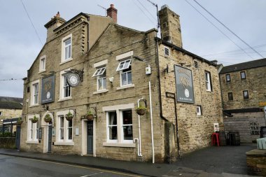 Yorkshire Gülü, Yorkshire Pub 'ı inşa eden geleneksel bir taştır. Skipton, Kuzey Yorkshire, İngiltere, İngiltere. Kasım 2024. 