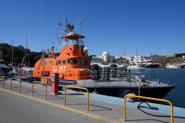 Yunan Sahil Güvenlik Teknesi 517, Rodos, Yunanistan, Şubat 2025. 