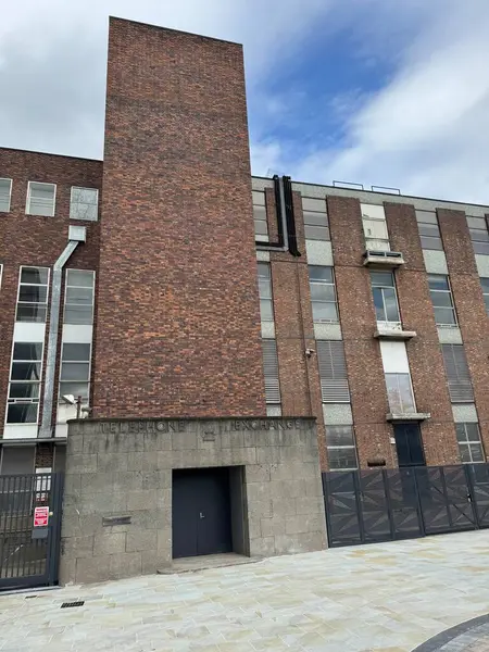 Colyear Caddesi, Derby 'deki eski Derby telefon santrali. Derby, İngiltere, İngiltere. Mart 2025. 