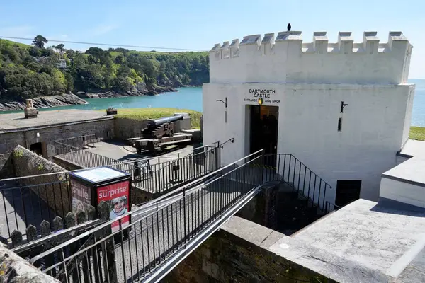 Dartmouth Kalesi, Dartmouth limanını korumak için inşa edilmiş bir topçu kalesi. Dartmouth, Devon, İngiltere, İngiltere. Mayıs 2025. 