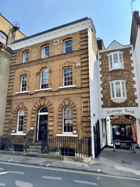 59 Bermondsey Caddesi, eski bir polis karakolu alanı, 1851 'de inşa edilmiş ve daha sonra Bölüm Evi olarak kullanılmıştır. Londra, İngiltere, İngiltere. Haziran 2025. 