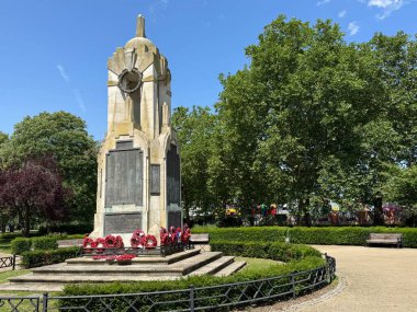 East Ham 1. Dünya Savaşı Anıtı Central Park, East Ham, Londra, İngiltere, İngiltere. Haziran 2025. 