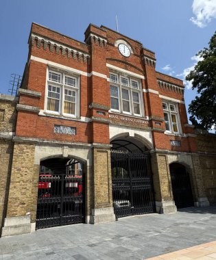 Kraliyet Arsenal Gatehouse ya da Beresford Gate, 1828 'de inşa edilmiş. Woolwich, Londra, İngiltere, İngiltere. Haziran 2025. 
