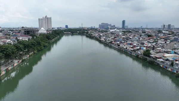 Ciudad Gran Río Que Menudo Ocupa Las Inundaciones —  Fotos de Stock
