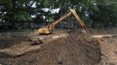 Şehirdeki yolun inşaatı