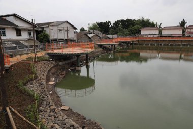 Tayland şehrindeki köprü.