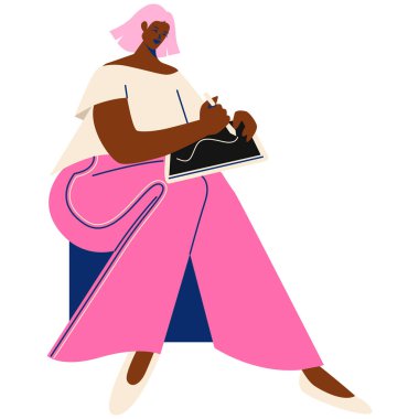 Tablet üzerindeki kadın illüstratör resmi beyaz arkaplanda izole edilmiş.