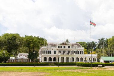 Surinam, Paramaribo 'da başkanlık konutu olan sokak manzarası. Yüksek kalite fotoğraf