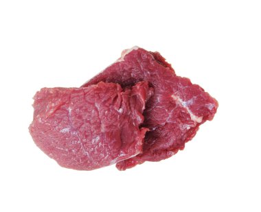 Beyaz arka planda gölgesiz sığır eti.