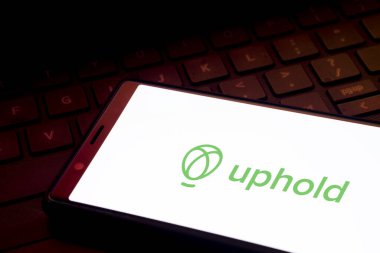 Dhaka, Bangladeş - 27 Ocak 2024: Akıllı telefondan Uphold logosu. Uphold, kripto döviz platformu.