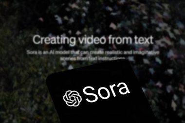 Dhaka, Bangladeş - 26 Şubat 2024: AI Sora Al logosu akıllı telefonda gösterildi.