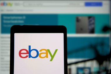 Dhaka, BD - 29 Mayıs 2024: Ebay logosu akıllı telefonda gösteriliyor.