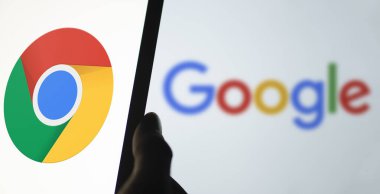 Dhaka, Bangladeş - 13 Temmuz 2024: Google Chrome logosu iPad 'de gösteriliyor.