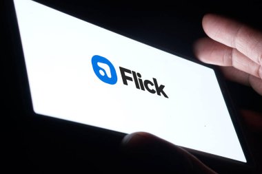 Dhaka, bnagladesh- 16 Sep 2024: Flick logosu akıllı telefonda gösterilir. Flick bir sosyal medya pazarlama platformudur..