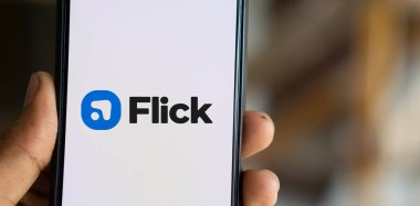 Dhaka, bnagladesh- 16 Sep 2024: Flick logosu akıllı telefonda gösterilir. Flick bir sosyal medya pazarlama platformudur..