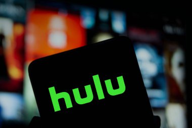 Dhaka, Bangladeş - 24 Sep 2024: Hulu logosu akıllı telefonda gösteriliyor.