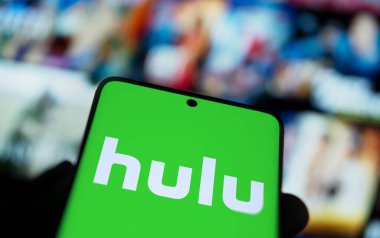 Dhaka, Bangladeş - 24 Sep 2024: Hulu logosu akıllı telefonda gösteriliyor.