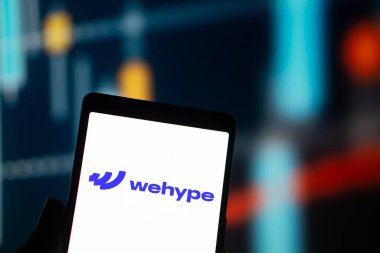 Dhaka, Bangladeş - 28 Sep 2024: Wehype logosu akıllı telefonda gösteriliyor.