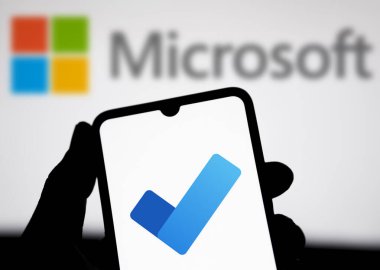 Dhaka, Bangladeş - 02 Ekim 2024: Microsoft To Do logosu akıllı telefonda gösteriliyor.