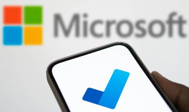Dhaka, Bangladeş - 02 Ekim 2024: Microsoft To Do logosu akıllı telefonda gösteriliyor.