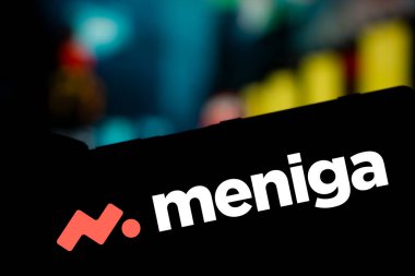 Dhaka, Bangladeş - 22 Ekim 2024: Meniga logosu akıllı telefonda gösteriliyor.