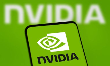 Dhaka, Bangladeş - 23 Ekim 2024: Nvidia logosu akıllı telefonda gösteriliyor.