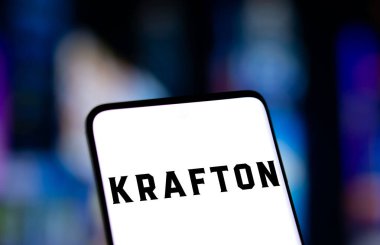 Dhaka, Bangladeş - 9 Aralık 2024: Krafton logosu smartphone.Krafton Inc. Güney Koreli video oyunu yayıncısı ve holding şirketi..