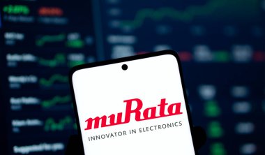 Dhaka, Bangladeş - 10 Aralık 2024: Murata elektronik logosunda innonator akıllı telefonda gösteriliyor. Murata Manufacturing Co Ltd, Japon elektronik parça üreticisi..
