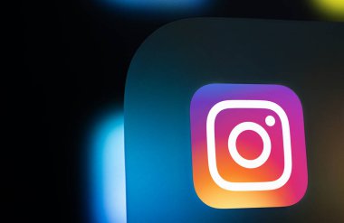 Dhaka, Bangladeş - 23 Ocak 2025: Instagram uygulama simgesini gösteren bir iPad ekranının yakın çekimi.