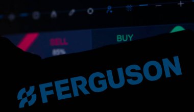Dhaka, Bangladeş - 1 Aralık 2024: Ferguson logosu akıllı telefondan sergilenmektedir. Ferguson plc, Amerikan-İngiliz çokuluslu tesisat ve ısıtma ürünleri dağıtımcısı şirketidir..