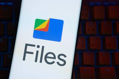 Dhaka, Bangladeş - 16 Mart 2025: Dosyaların logosu akıllı telefon ekranında görüntülenir.