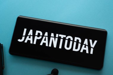 Dhaka, Bangladeş - 17 Mart 2025: Japonya 'nın logosu akıllı telefon ekranında gösteriliyor.
