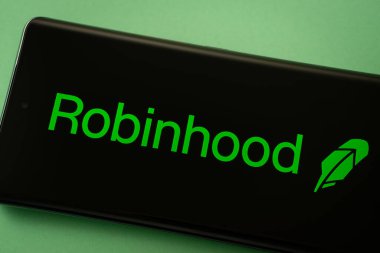 Dhaka, Bangladeş - 18 Mart 2025: Robinhood logosu akıllı telefon ekranında gösteriliyor.