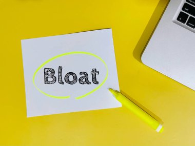 Sarı arkaplandaki şişkinlik notu