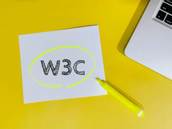 W3C Poznámka Žlutém Pozadí — Stock fotografie