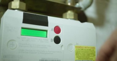 = = Özel ev = = = = = = Özel ev = = = = = Özel gaz ölçüm indeksi = = = = Parmak dijital ekran üzerinde değişiyor.