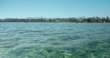 Sharm El Sheikh Resorts. Kızıl Deniz 'de Tekne' den görüldü.