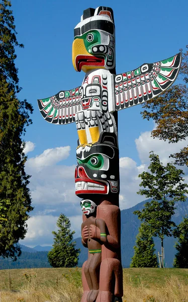 Totem Amérindien Vancouver Canada — Photo
