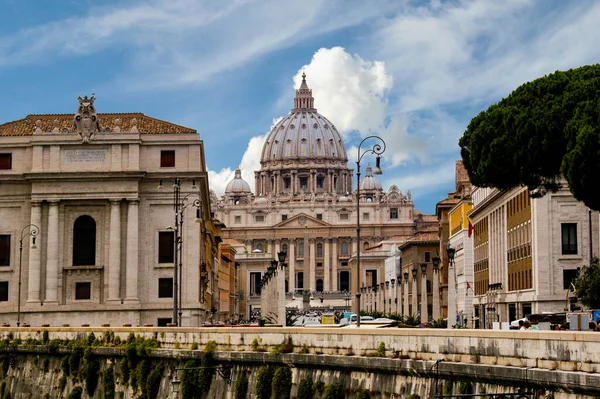 Peter Basilica Distance Vatican City — Stock Photo, Image