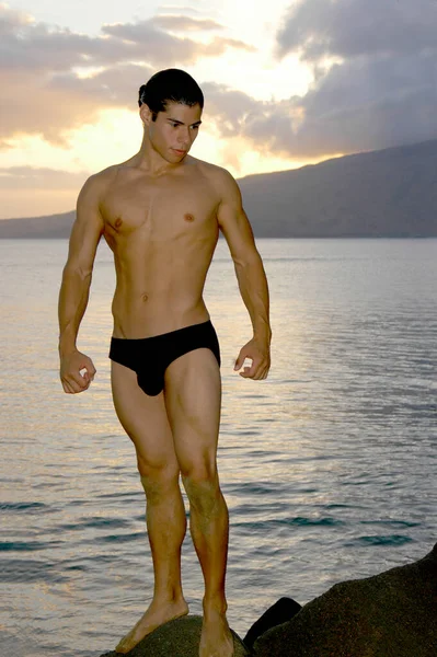 Handsome Young Man Beach Maui Hawaii Shows Speedo Letting People — Stock Photo, Image