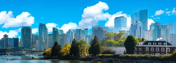Uma Imagem Panorâmica Stanley Park Colúmbia Britânica Canadá Com Cidade Imagem De Stock