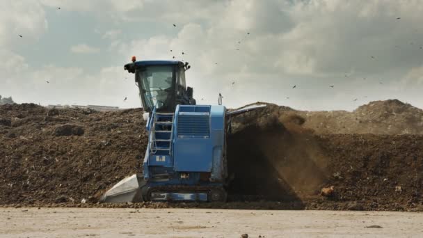 Lugar Producción Compost Industrial Máquina Mezclando Pilas Compost — Vídeos de Stock