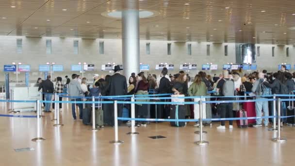 Tel Aviv Março 2023 Passageiros Longas Filas Para Partida Dos — Vídeo de Stock
