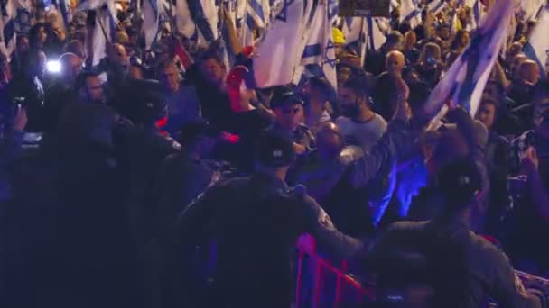 Bnei Brak Israel 2023 시위대 시위중 — 비디오