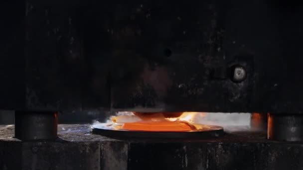 Endüstriyel Metal Üretiminde Süper Yavaş Çekim Ateş Kıvılcım — Stok video