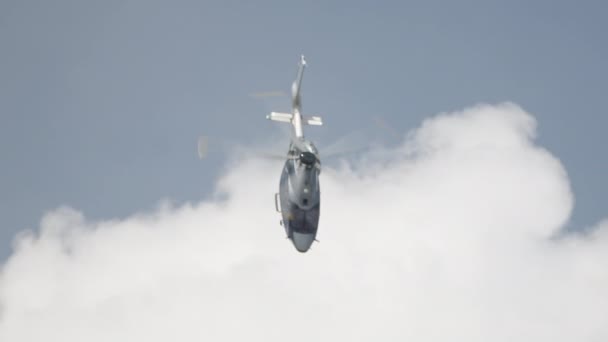 Obchodní Vrtulník H160 Při Nízkých Nadmořských Výškách — Stock video